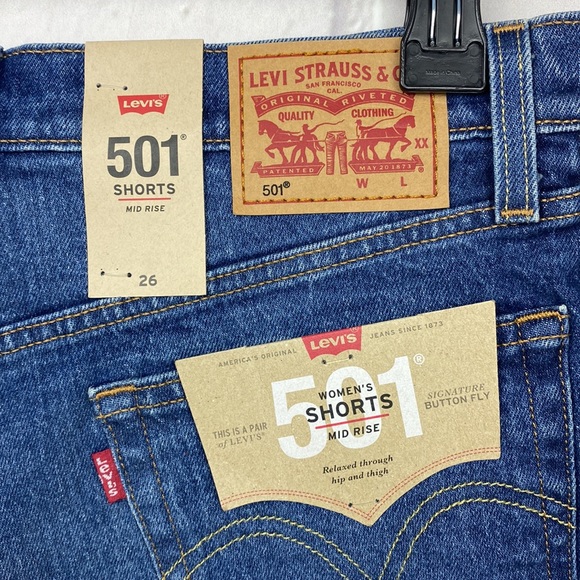 LEVI’S 501 Button Fly Mid Rise Vintage Look Raw Hem Distressed Short - Picture 8 of 8